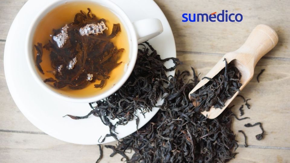 Tomar té negro genera beneficios para la salud.