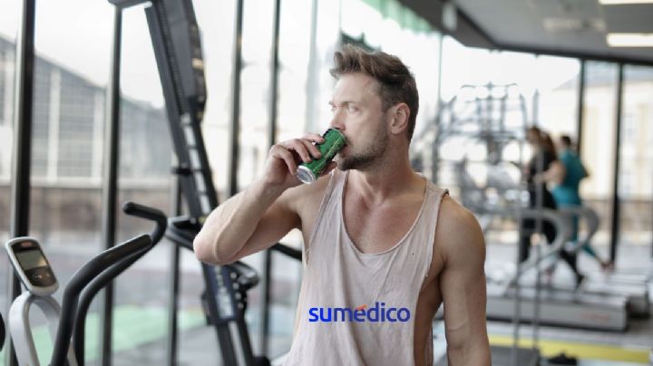 ¿Cómo afecta a los estudiantes el tomar bebidas energéticas?