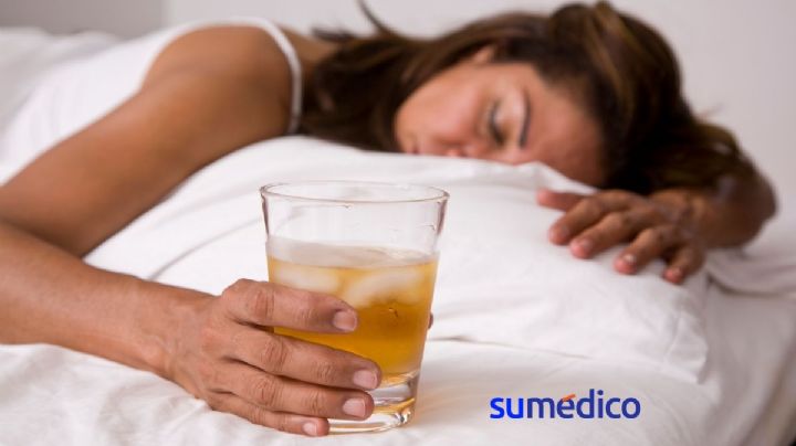 ¿Te quedaste dormido por borracho? Descubre por qué sucede