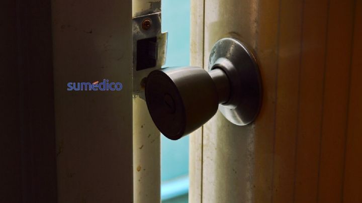 ¿Qué significa NO te guste cerrar las puertas, según la psicología?
