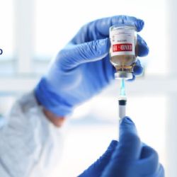 Vacuna Pfizer contra Covid no se distribuirá a médicos ni hospitales privados