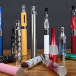 Prohíben vapeadores en México por riesgos a la salud; multas y cárcel, entre las sanciones