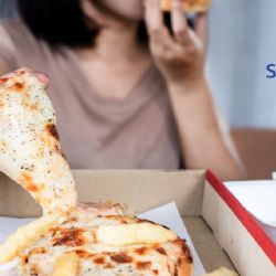 ¿Comer alimentos salados puede elevar tu azúcar en sangre?