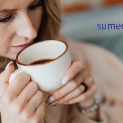 ¿Cuánto tiempo debes de esperar después de despertar para tomar tu primera taza de café?