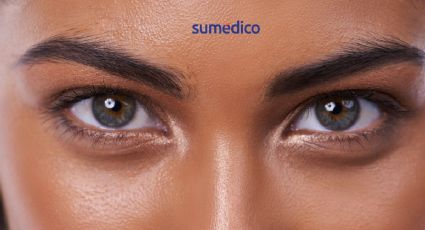 ¿Qué significa que una persona te vea a los ojos mientras hablas, según la psicología?