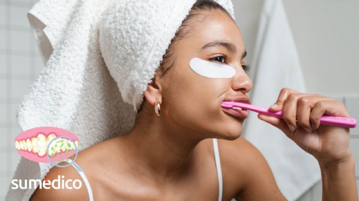 El truco casero para eliminar el sarro y blanquear los dientes