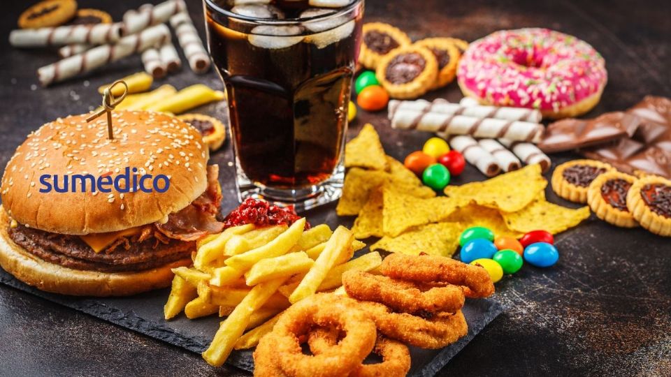 Descubre cuales son los alimentos que más dañan a la salud y debes evitar