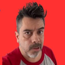 ¿Qué enfermedad está afectando la cara de Carlos Espejel?