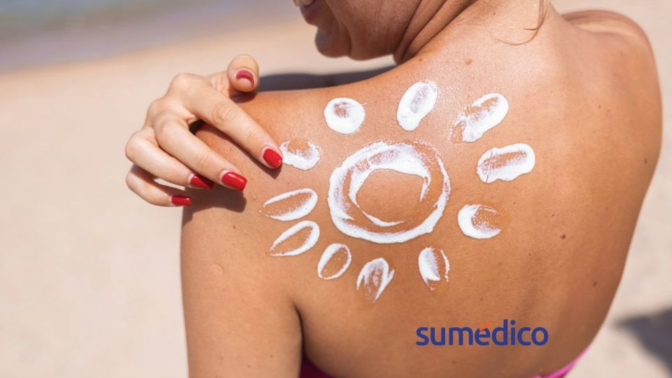 Conoce los riesgos de exponerse al sol durante el verano