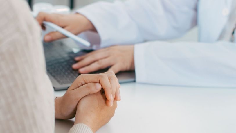 Salud en México: fallas en atención y alza en seguros