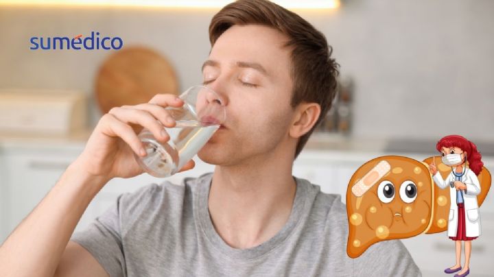¿Cuántos vasos de agua al día tomar para combatir el hígado graso?