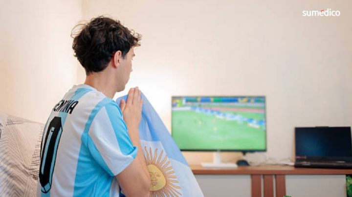 ¿Por qué algunos hombres sienten más deseo después de un partido de futbol?