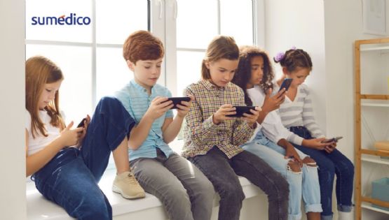 ¿Cómo afecta a los niños la exposición a pantallas?