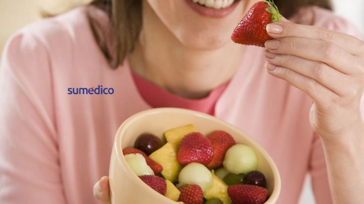¿Por qué es mejor comer la fruta completa que tomar un jugo?