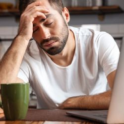 ¿Por qué los hombres viven menos que las mujeres? Aquí algunas explicaciones