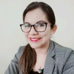 DRA. IZTHAE LÓPEZ