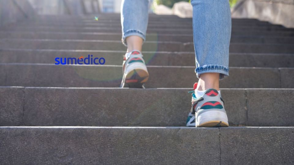 Subir escalones puede traer beneficios para la salud.