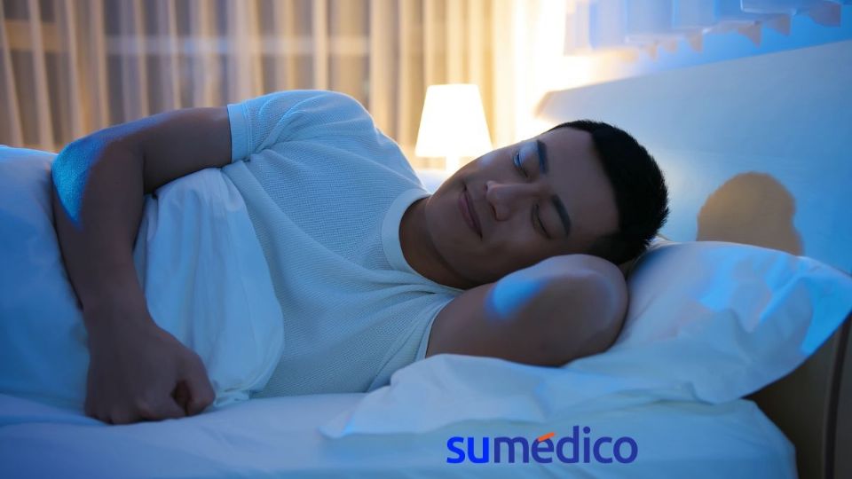 Dormir bien durante la noche es fundamental para la salud.