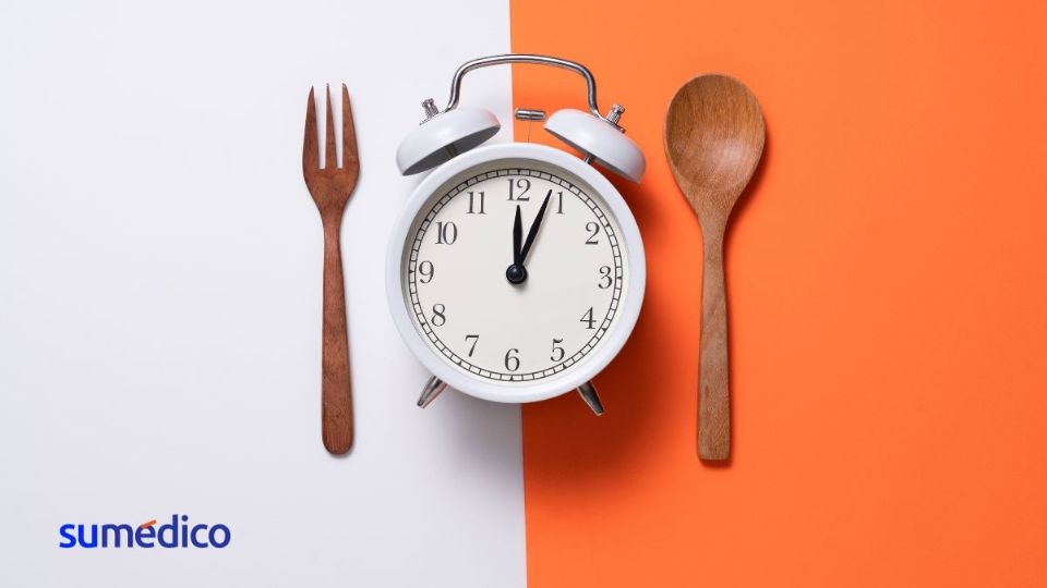 Cenar de forma adecuada (en tiempo y cantidad), puede ser de utilidad para no alterar nuestros horarios de alimentación y cuidar nuestra salud, cuidando también nuestras rutinas diarias.