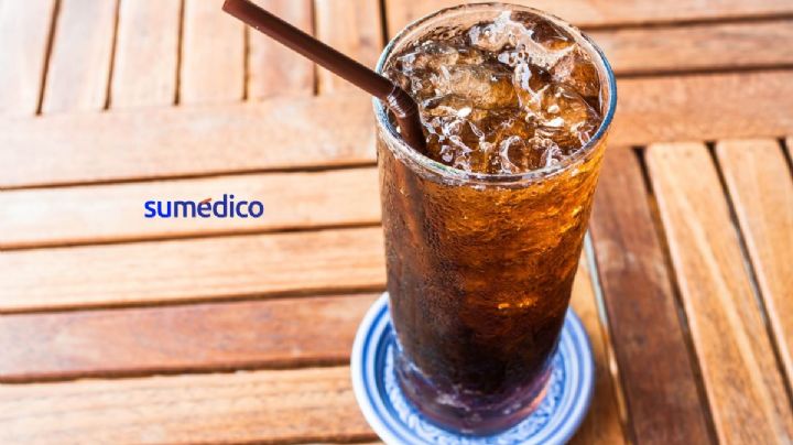 ¿Cómo afecta a la salud el beber refrescos dietéticos?
