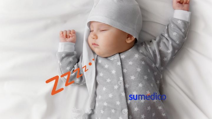 Mi bebé hace ruidos al dormir ¿es normal?