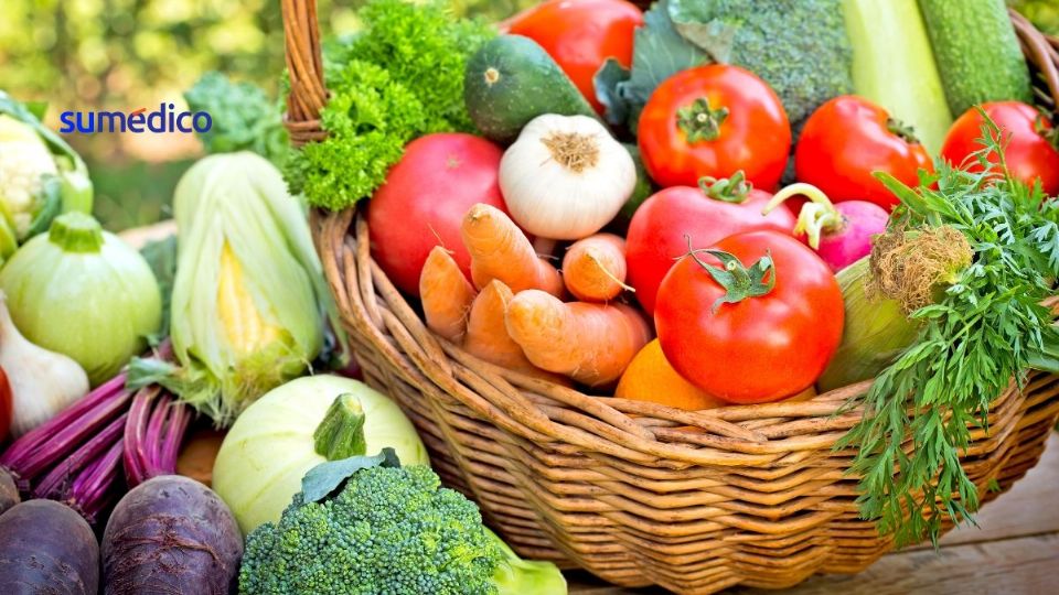 La Organización Mundial de la Salud (OMS) recomienda consumir al menos 400 gramos diarios de verduras y frutas.