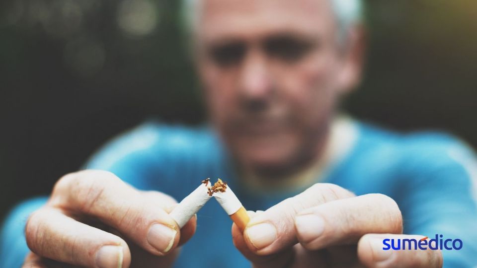 Fumar cigarrillos puede matar hasta a la mitad de las personas que lo consumen. Y según la Comisión Nacional contra las Adicciones, en México 65 mil personas mueren al año por causas ligadas al tabaco.