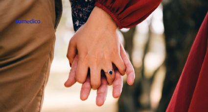 ¿Cómo te toma de la mano tu pareja? Esto dice de su relación