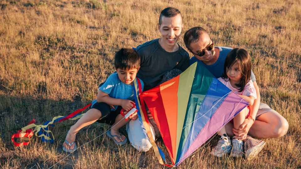 Es importante que los padres de familia busquen orientación profesional sobre género y orientación sexual.