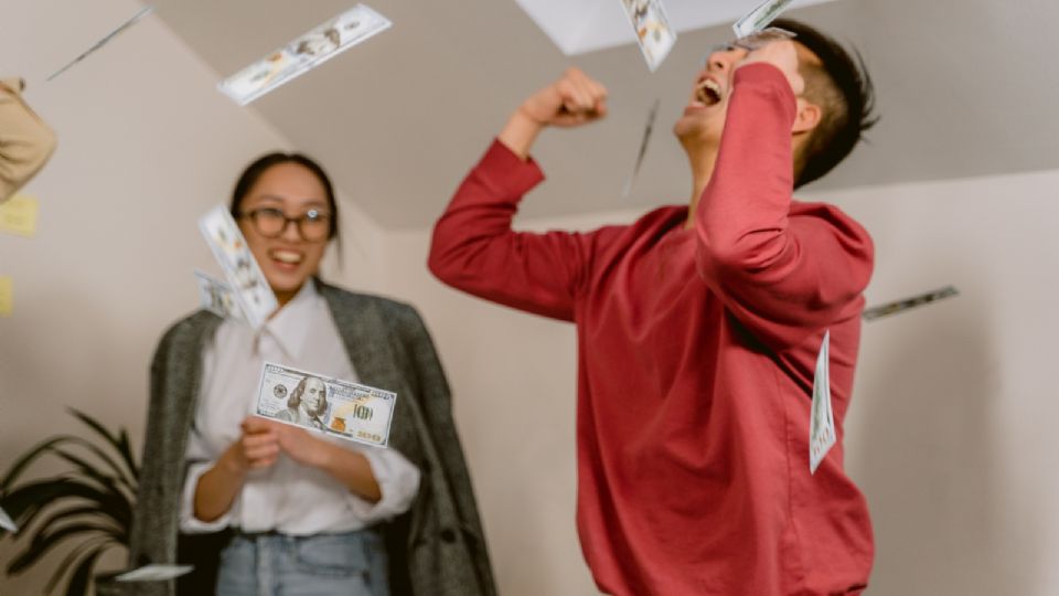 ¿La felicidad se puede comprar con dinero?