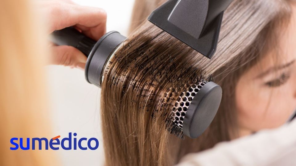 Cuida tu cabello al momento de secarlo con estos consejos.