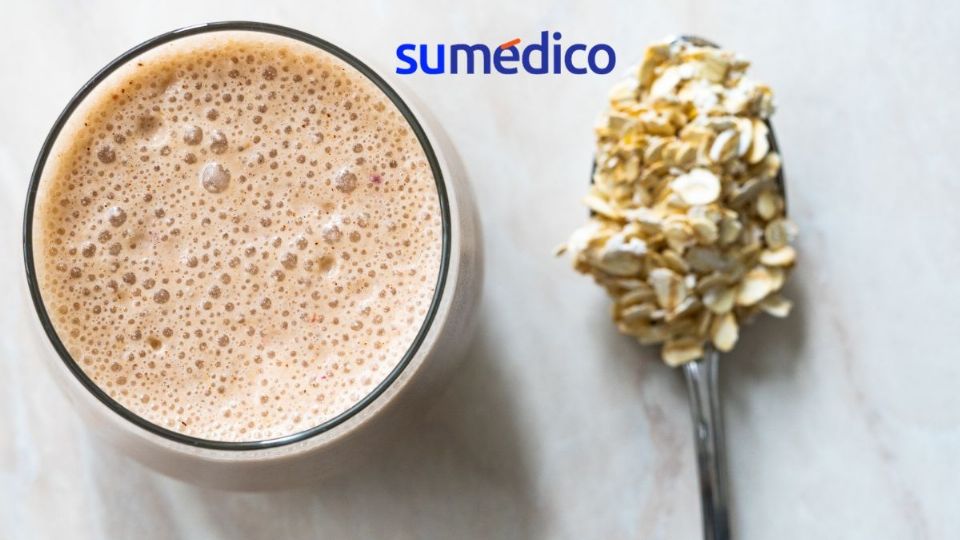 Licuado de avena con cacao, una bebida que te dará energía.