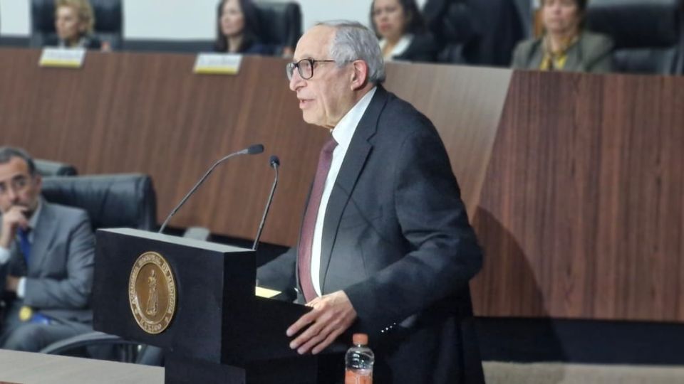 David Kershenobich, Secretario de Salud, acudió a la Ceremonia de Clausura del CLXI Año Académico.