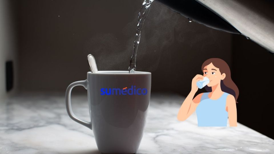 Descubre los beneficios de tomar agua caliente al despertar