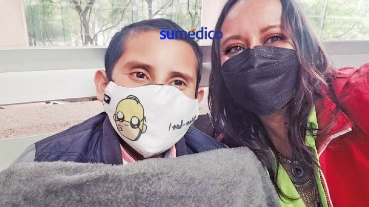 A Alexander le diagnosticaron gastritis nerviosa, pero era cáncer de cerebro