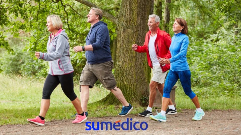 Los beneficios de caminar todos los días en tu salud.