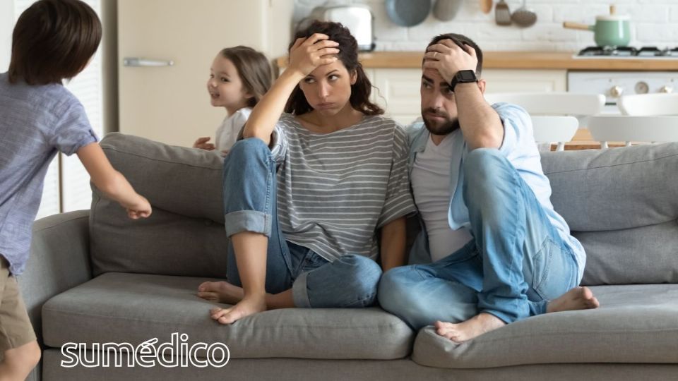 Así se presenta el síndrome del cuidador en madres y padres.