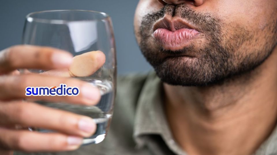 Enjuagarte la boca con agua y sal puede traer sus ventajas