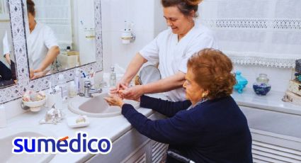 ¿Cómo debe ser el baño de un adulto mayor?