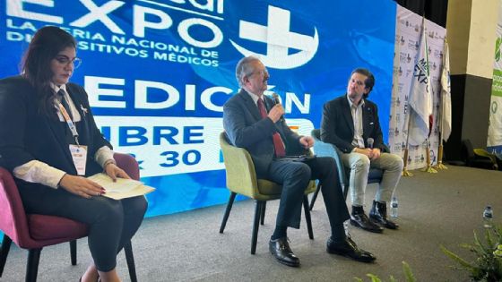 Economía ofrece quitar “obstáculos” para desarrollo de industria farmacéutica y de dispositivos