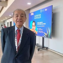 Cuatro décadas en la vanguardia de la urología