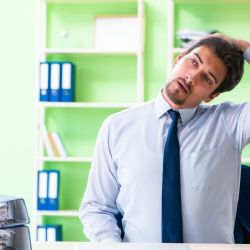 Pequeños esfuerzos, grandes resultados: la ciencia detrás de los “snacks” de ejercicio