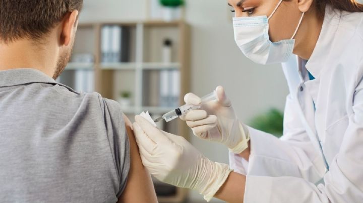 ¿Si tengo una enfermedad crónica como cáncer me puedo vacunar? esto dicen los expertos 