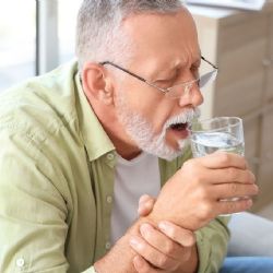 ¿Cómo tratar con un familiar con Parkinson? Esto dicen los expertos