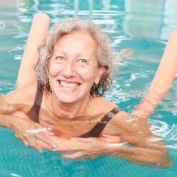 ¿Puedes aprender a nadar en la adultez? Esto dicen los expertos