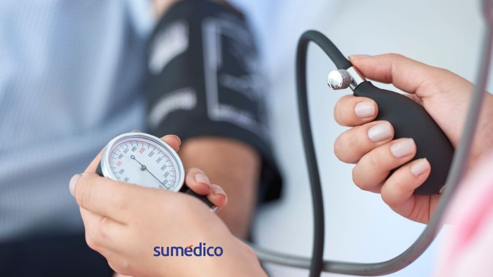 Hay bebidas que debes evitar si tienes la presión arterial alta