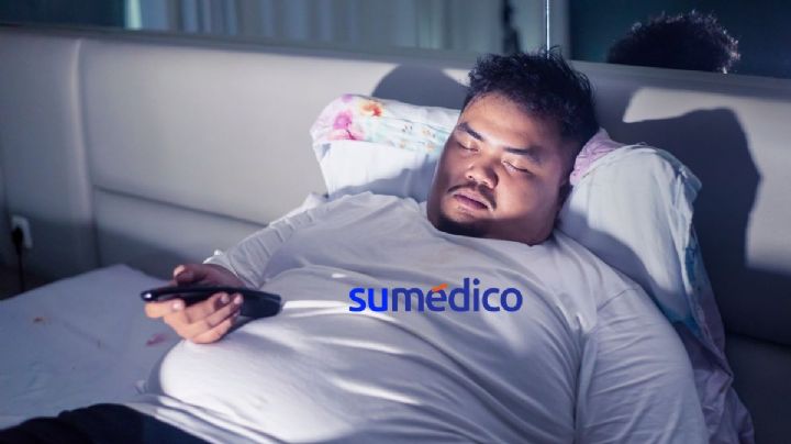 ¿Te duermes viendo la televisión? Descubre por qué deberías dejar de hacerlo