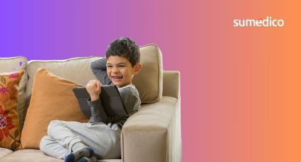 El tiempo frente a pantallas que favorece el mal comportamiento en menores