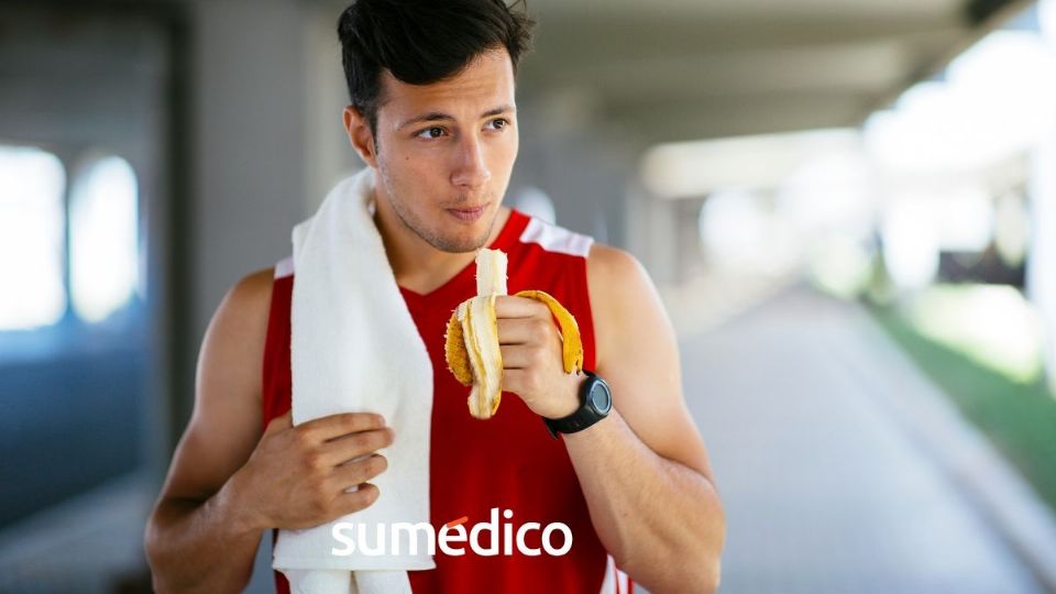 Conoce los beneficios para la salud de comer un plátano a diario