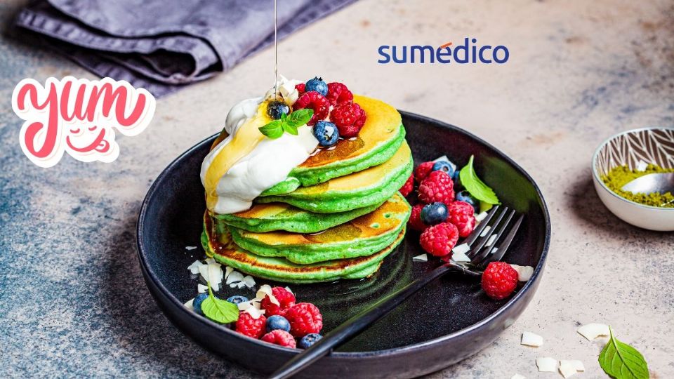 Conoce cómo preparar hot cakes de matcha y sus beneficios para la salud
